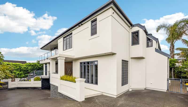 9a Scarboro Terrace, Murrays Bay