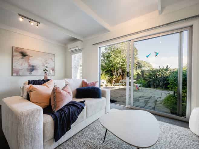 2/49 Watea Road, Torbay