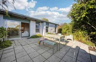 2/49 Watea Road, Torbay