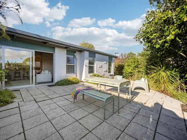 2/49 Watea Road, Torbay