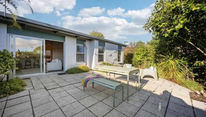 2/49 Watea Road, Torbay