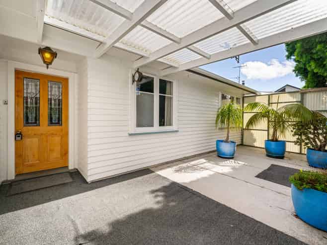 25 Lowtherhurst Road, Massey