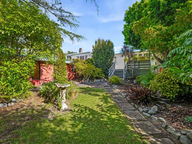 25 Lowtherhurst Road, Massey