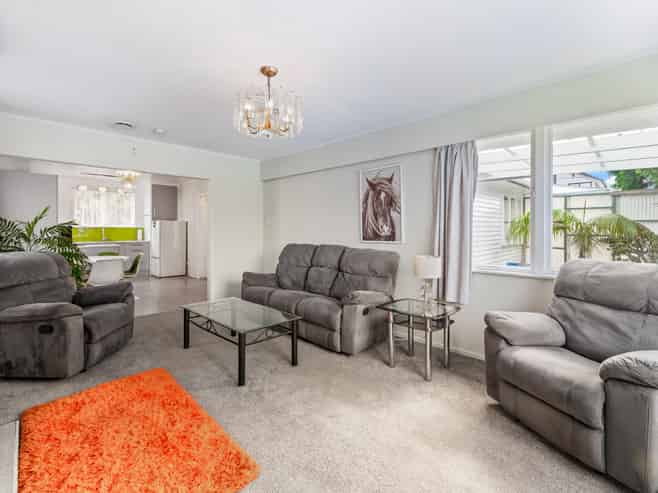 25 Lowtherhurst Road, Massey