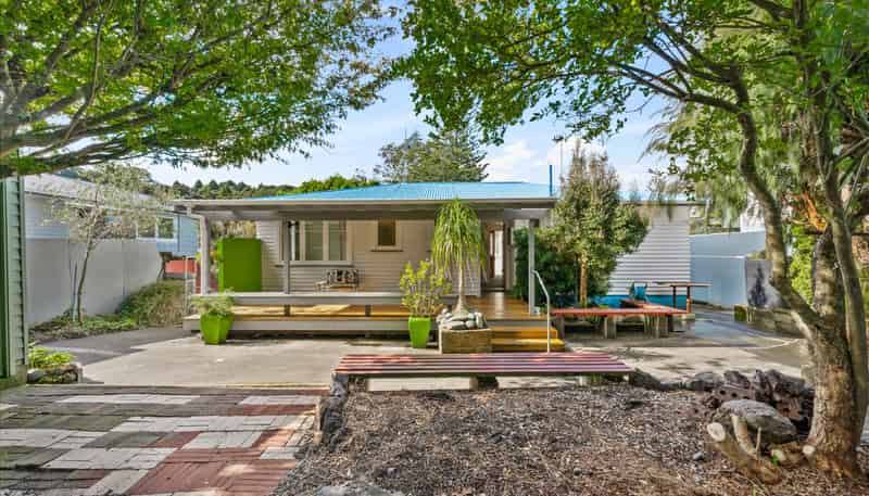 25 Lowtherhurst Road, Massey