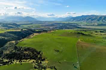  Lake McKay Station, Luggate