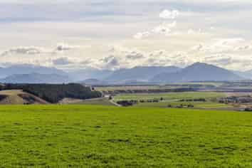  Lake McKay Station, Luggate