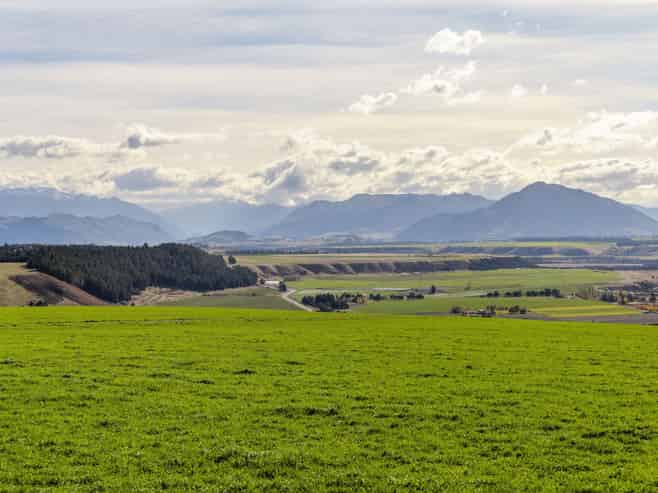  Lake McKay Station, Luggate