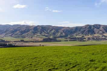 Lake McKay Station, Luggate