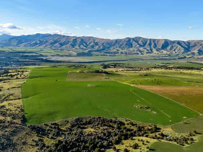  Lake McKay Station, Luggate