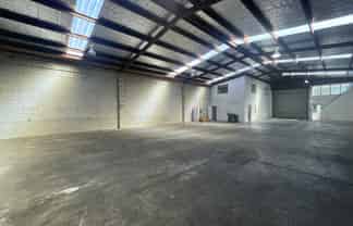 High Stud Standalone Warehouse with Yard
