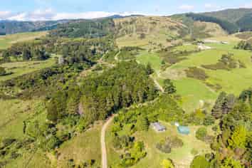 358 Kuku East Road, Manakau