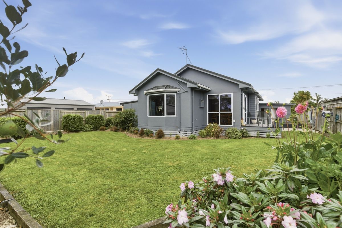 Simple living starts here, Marton