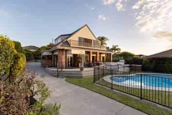 70 Waratah Street, Matua