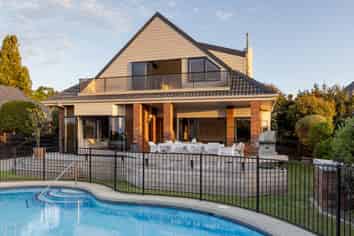 70 Waratah Street, Matua