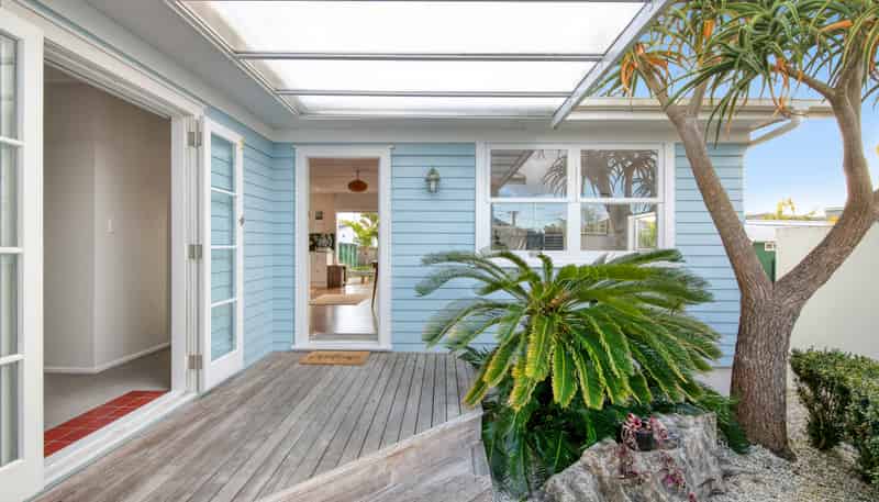 77A Red Beach Road, Red Beach