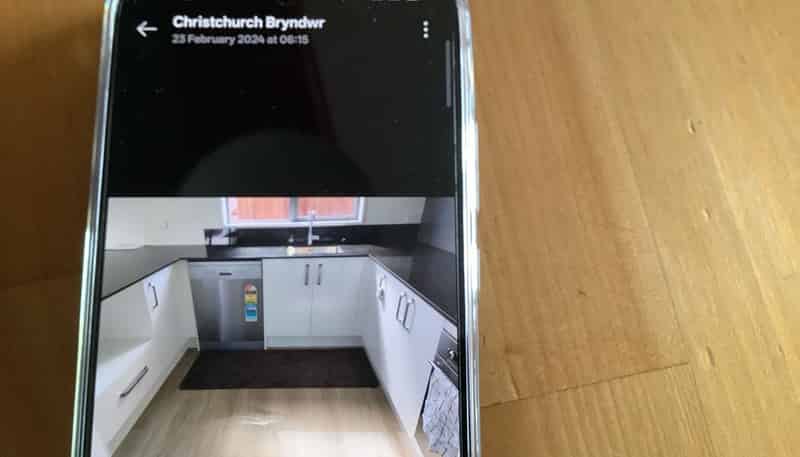 8A Ashby Place, Bryndwr