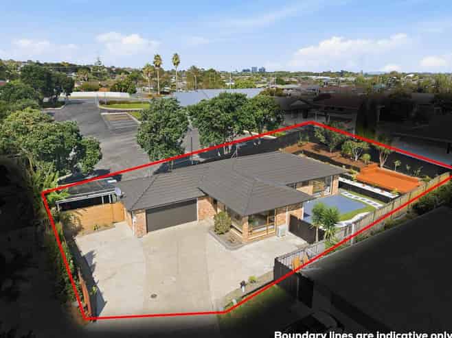 8 Caldecote Place, Flat Bush