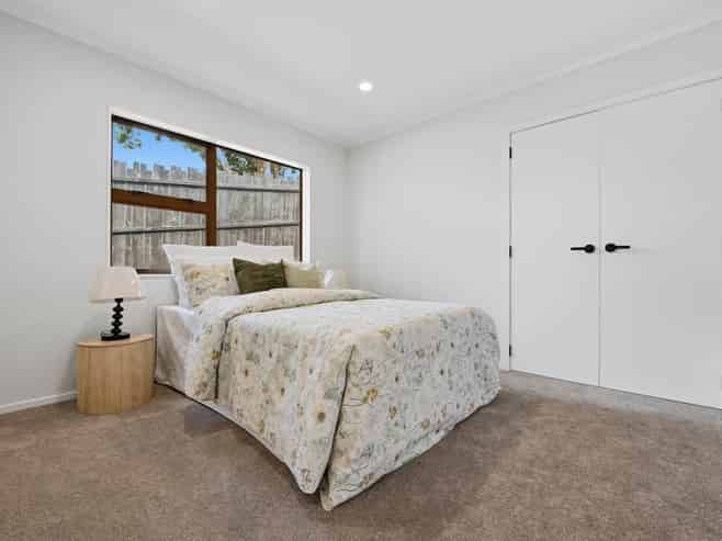 8 Caldecote Place, Flat Bush