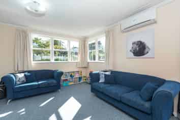 15 Kelwyn Road , Kelston