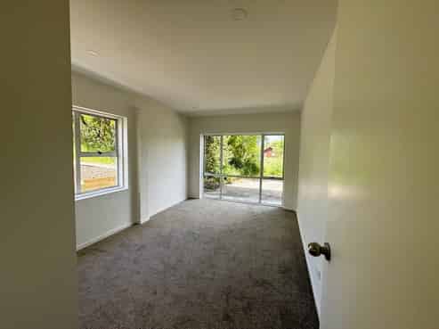 1570 Dairy Flat Highway, Dairy Flat