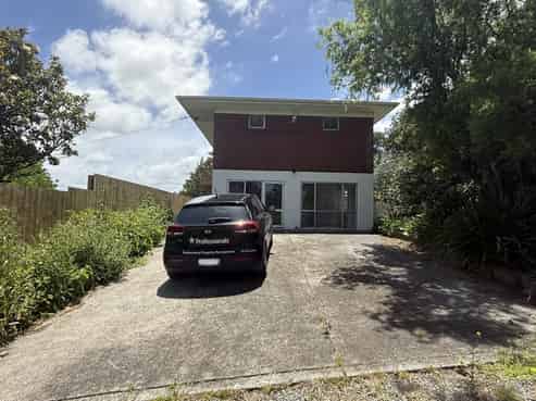 1570 Dairy Flat Highway, Dairy Flat