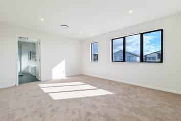 6 Ascent Street, Flat Bush