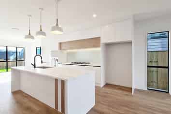 6 Ascent Street, Flat Bush