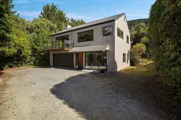 37 Larch Hill Place, Queenstown