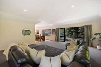 37 Larch Hill Place, Queenstown