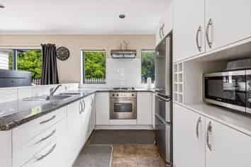 71A Kemp Road, Massey