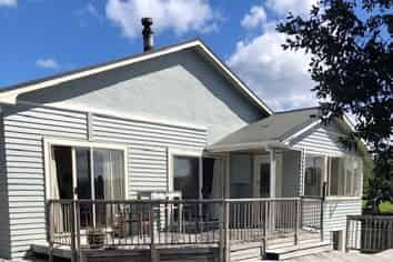 71 Shaw Road, Oratia