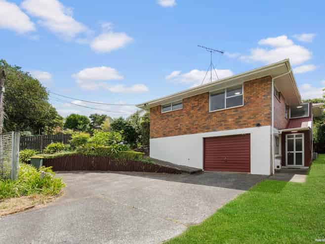 122 Whanagaparoa Road, Red Beach