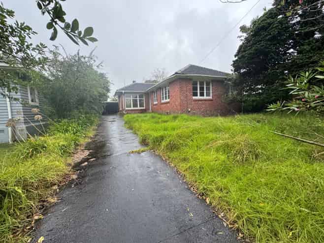 11 & 13 Toru Street, Te Atatu Peninsula