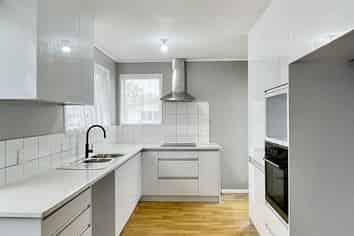 9 Yearsley Place, Manurewa