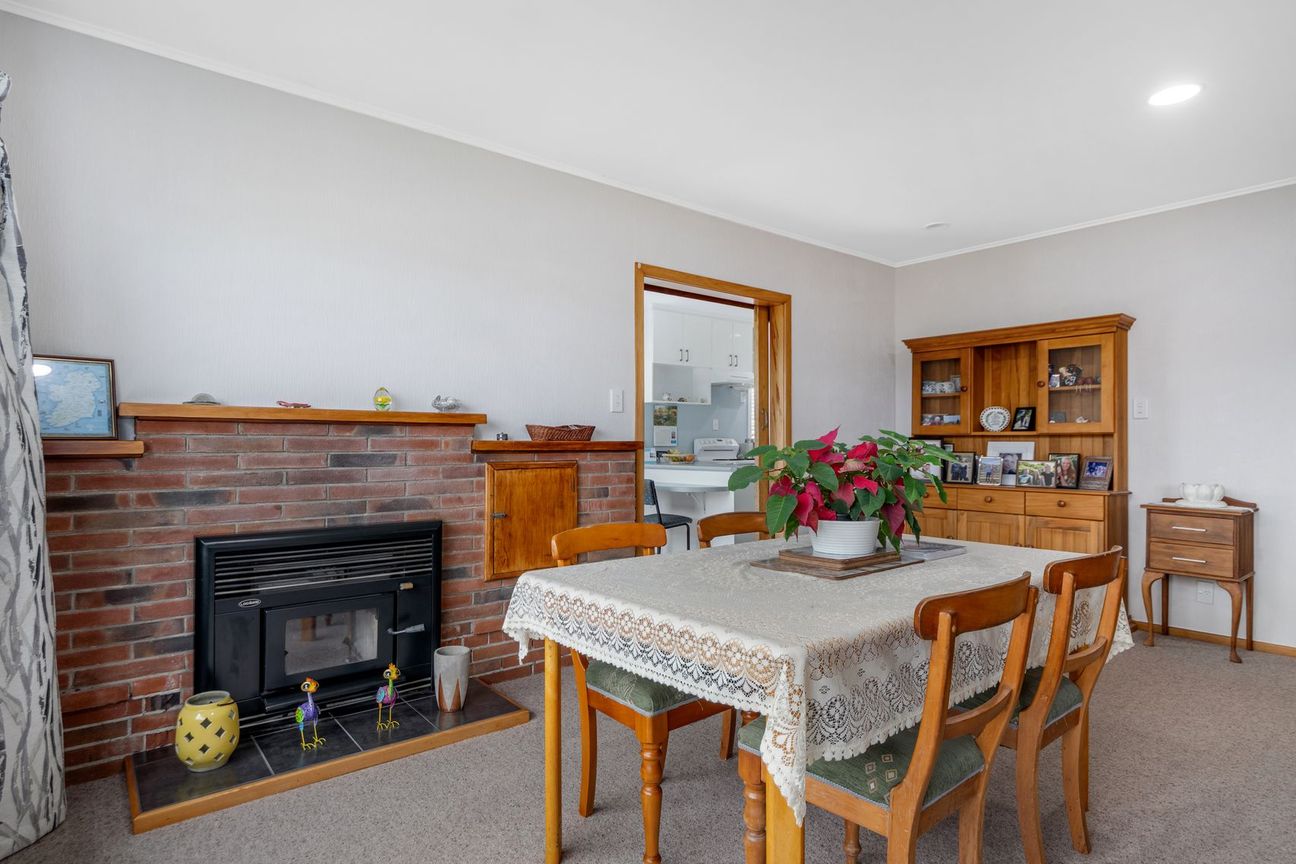 House in Whakatāne - More