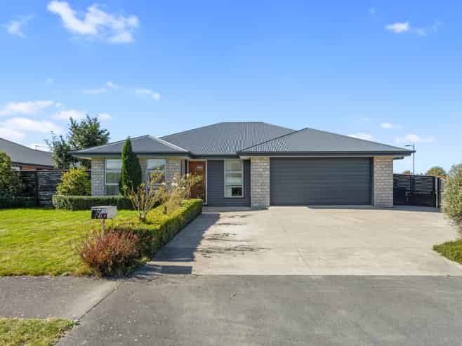 2 Rhyolite Court, Rolleston