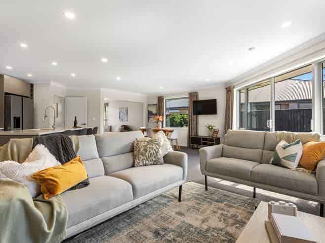 2 Rhyolite Court, Rolleston