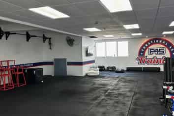 High-Exposure 250sqm Space - Glen Eden