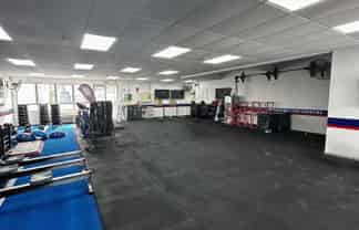 High-Exposure 250sqm Space - Glen Eden