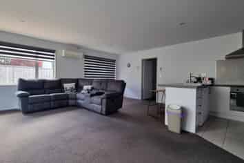 4 Annies Lane, Aidanfield