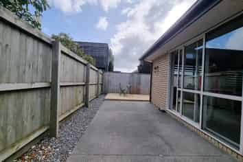 4 Annies Lane, Aidanfield