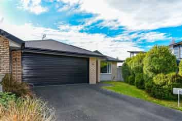 4 Annies Lane, Aidanfield