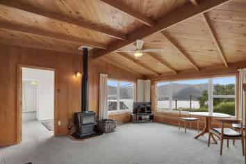 41 Ranui Crescent, Diamond Harbour