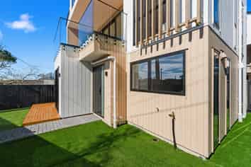 8 Stanley Avenue, Milford