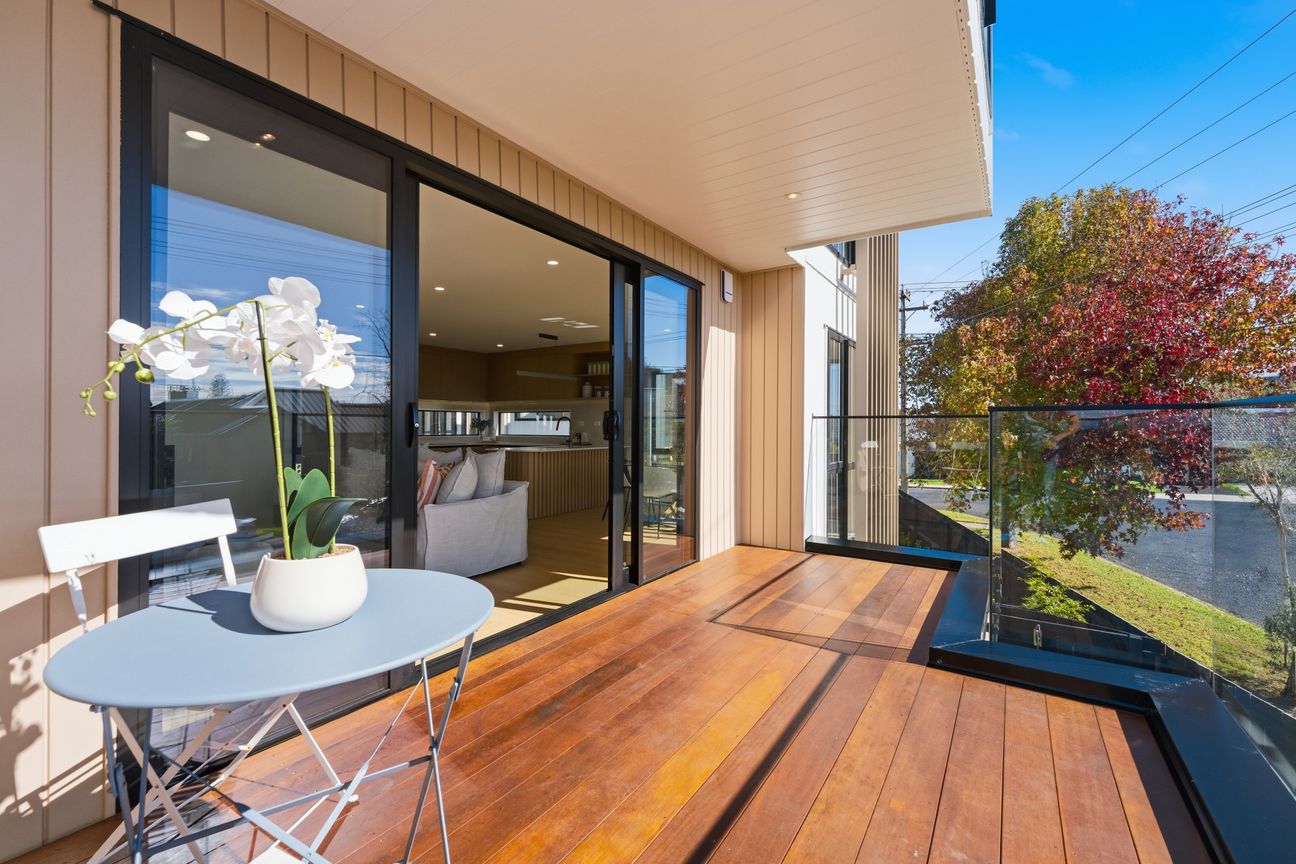 Modern Standalone Living in the Heart of Milford - Aanzicht 4