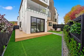 8 Stanley Avenue, Milford