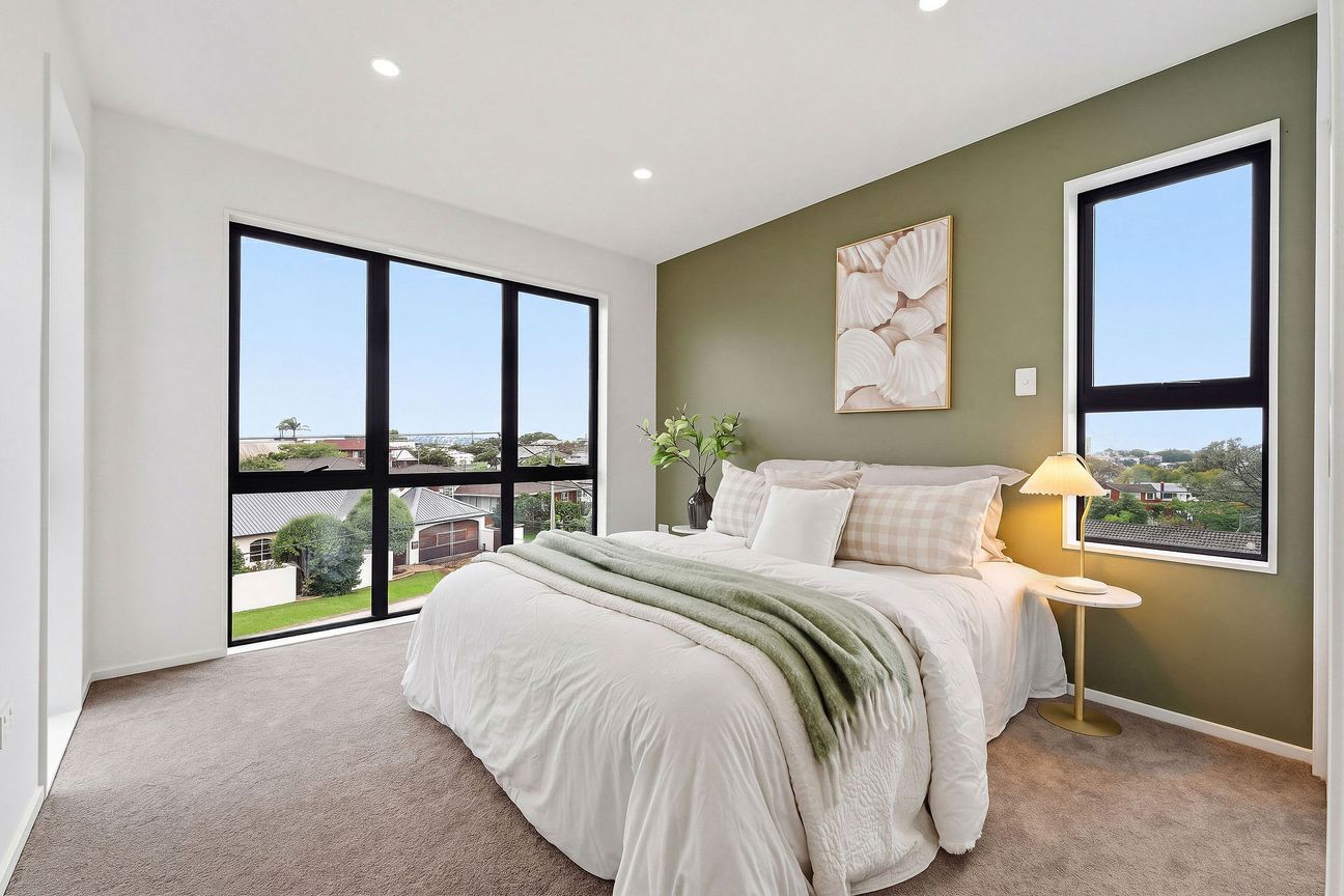 Modern Standalone Living in the Heart of Milford - Meer