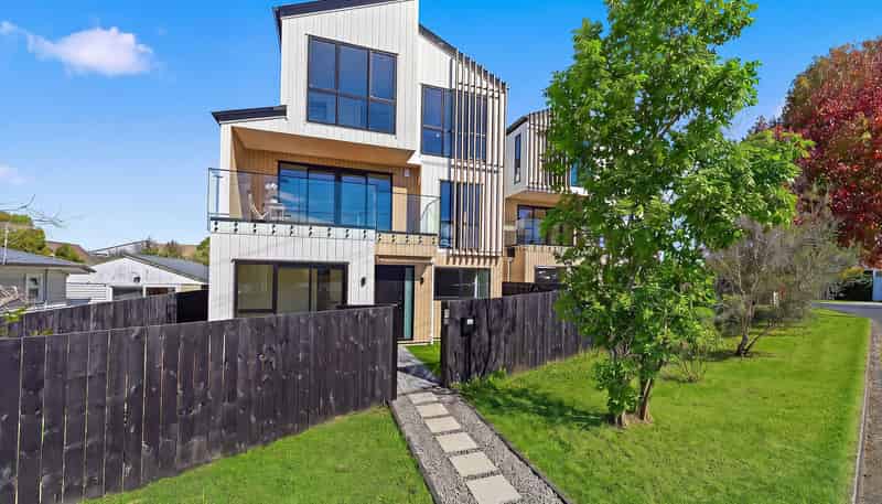 8 Stanley Avenue, Milford