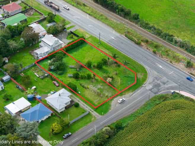 2 and 4 Waikawa Beach Road, Manakau